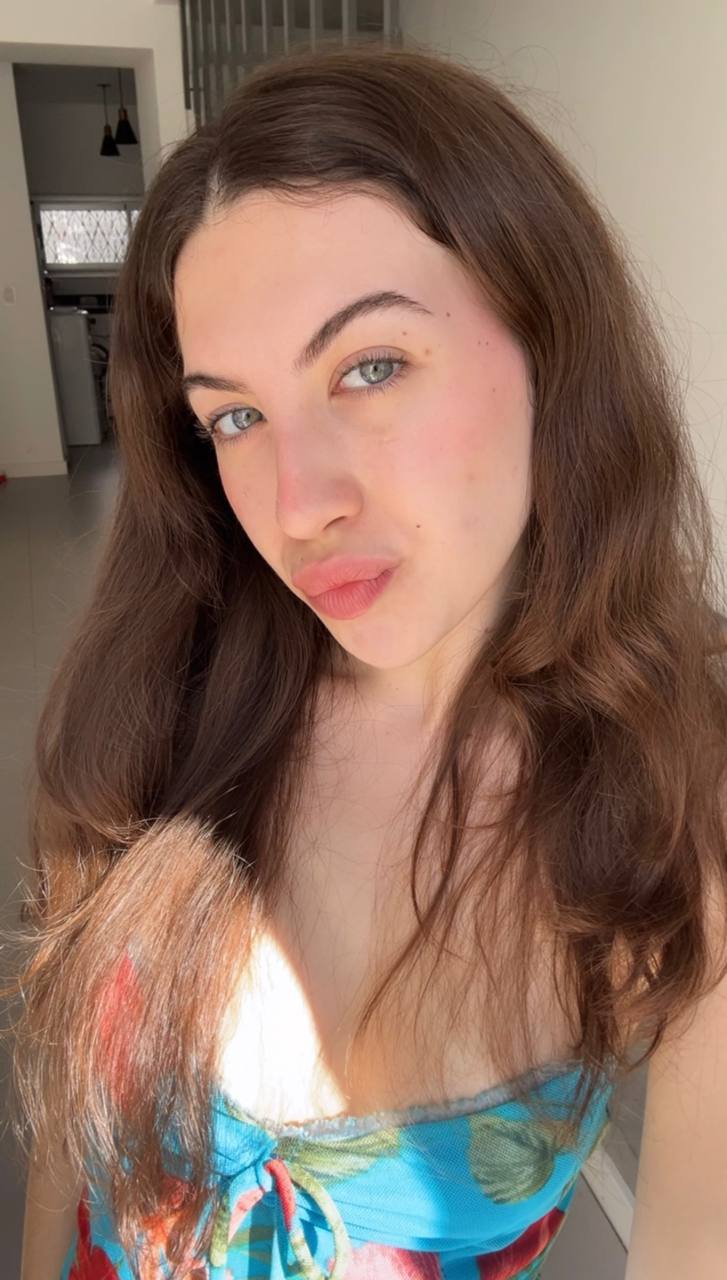 Nude girl Amber in Seoul