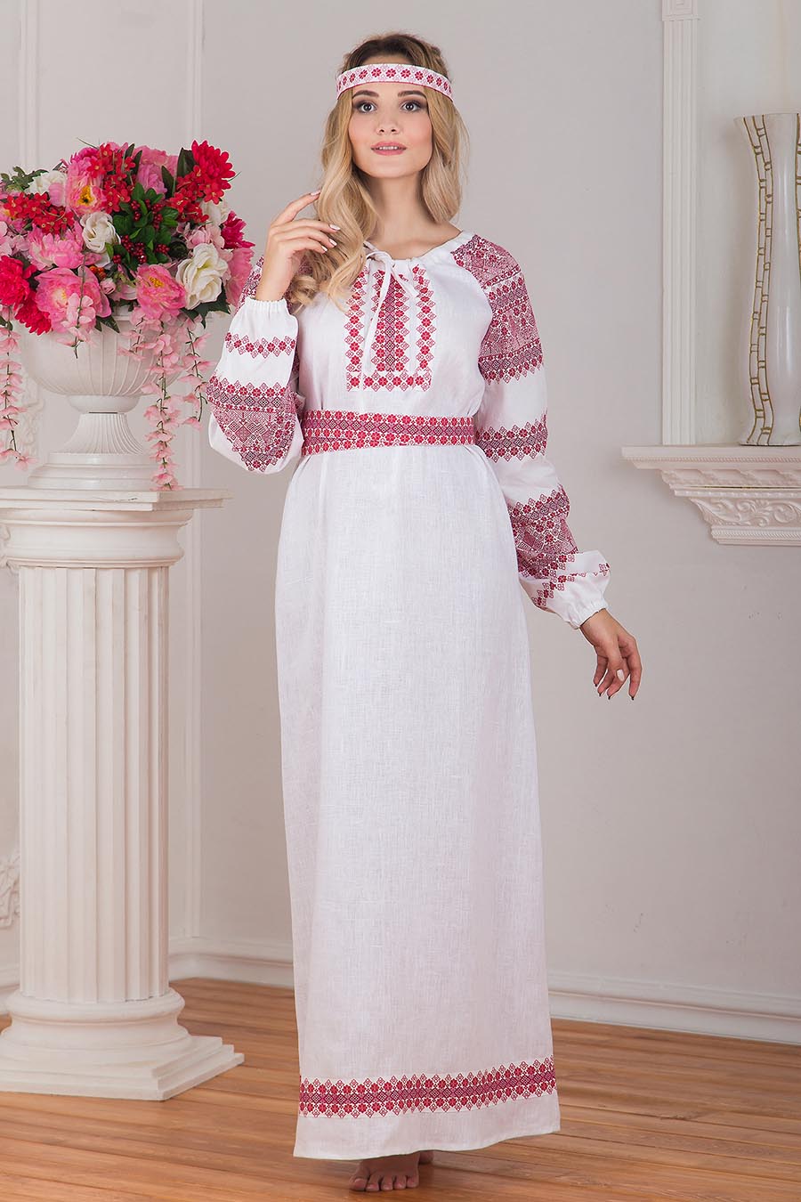 A playful frame from Women in Slavic costumes — online in Seoul