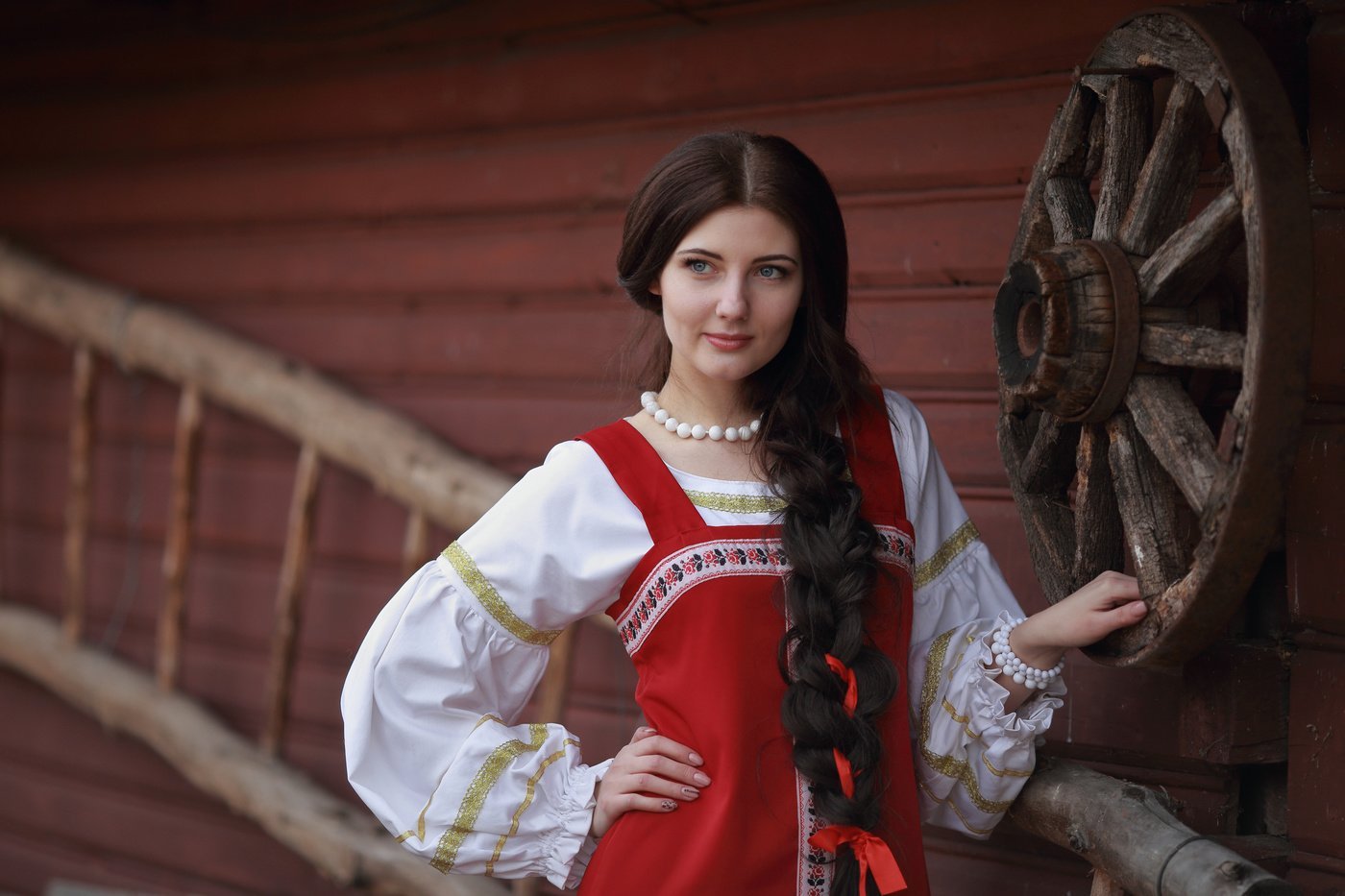 Girls in Slavic costumes’s look of the day — catch her live in Seoul