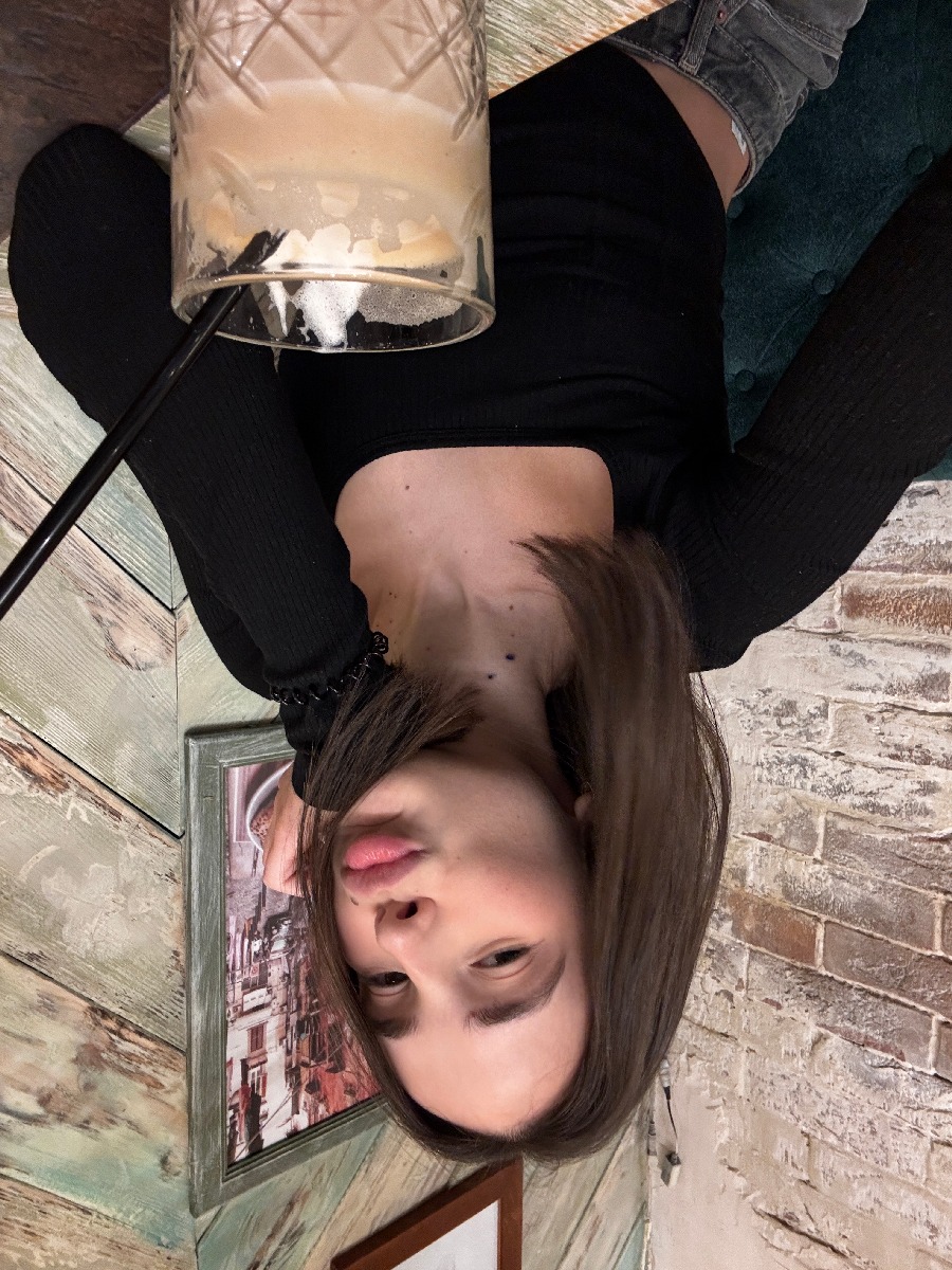 Fresh photos, fresh mood — Tina online in Seoul